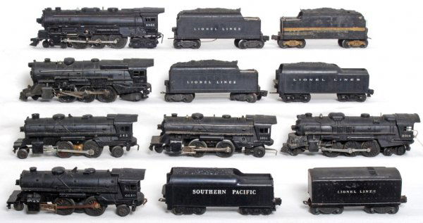 Six postwar Lionel O gauge locos and tenders: Six postwar Lionel O gauge locos and tenders. 242, 6110, 1655, 2055, 2018, 675, 6466WX, 2466WX, 2466W, 6654W and two unnumbered tenders. A couple locos have a missing marker light, O/W trains look C5-