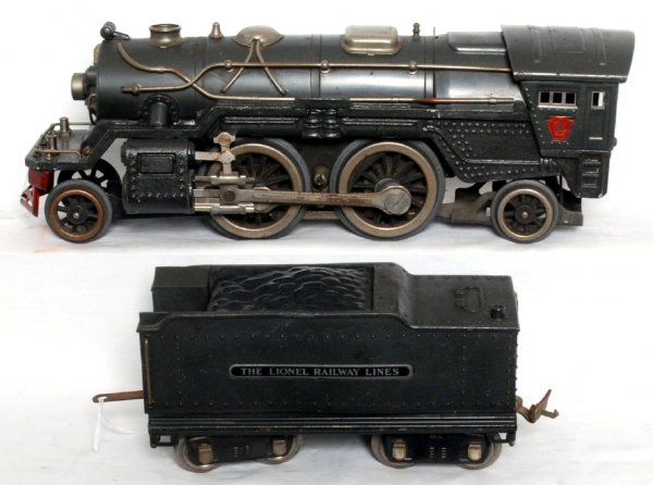 Lionel prewar standard gauge No. 385E loco: Lionel prewar standard gauge No. 385E steam locomotive and 385W tender, tender shell has typical warping, otherwise train looks C6.