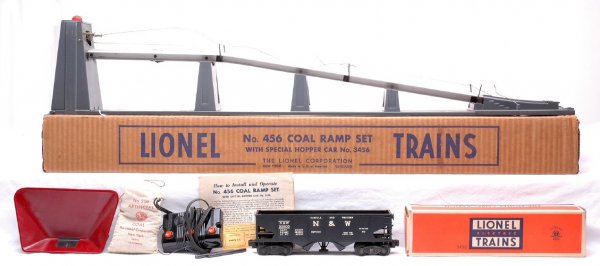 Lionel 456 Coal Ramp Set LIKE NEW Boxed: Lionel postwar 456 coal ramp set in OB with four original cardboard inserts, 456C controller, bin, bag of 206 coal, instruction sheet, inspection tag and 3456 Norfolk and Western operating hopper car 