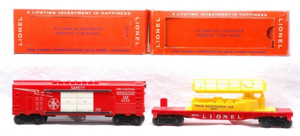 Lionel 6530 Fire MIB 6812 Maintenance LN OB: Lionel postwar 6530 fire and safety training car in OB. The car has never been run, C9. The OB has all flaps attached and the display panel and push in tab is intact. Also included is a 6812 track mai