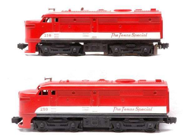Lionel 210 Texas Special Alco Diesel AA Units LN: Lionel postwar 210 Texas Special Alco Diesel AA units. Both pilots are intact, C7-8.