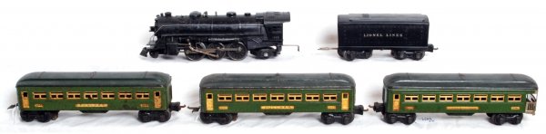 Lionel 1666 loco, 2689W, two 2640 and 2641: Lionel prewar O gauge 1666 steam loco and 2689W tender with whistle, two 2640 Pullman coaches and a 2641 observation. One 2640 is missing a coupler box and tender needs rewired. Trains look C5-6. One 