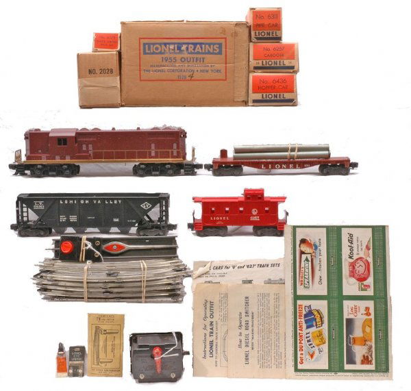 Lionel 1529 2028 6311 6436 6257 6029 1014 Boxed: Lionel postwar set no. 1529, circa 1955 in individual OBs with set box containing; 2028 Pennsylvania GP-7, 6311 brown pipe car with 2411-4 packet for side post, 6436 Lehigh Valley quad hopper, 6257 SP