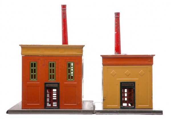 Lionel 435 Power Station 436 Power Station: Lionel prewar O gauge 435 power station with gray base, mustard walls, terra cotta roof cornices, green skylight, dark green door and window frames, wood grain doors, pea green window, Mojave chimney