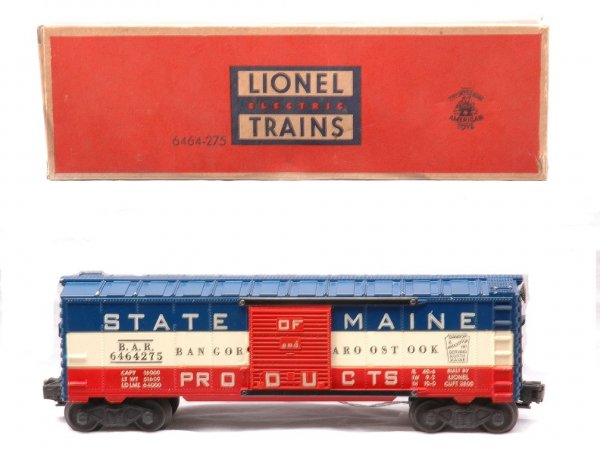 Lionel 6464-275 State of Maine Boxcar Red Door OB: Lionel postwar 6464-275 State of Maine type IIa boxcar with solid red doors. The car is C7. The OB is missing one interior flap and shows wear.