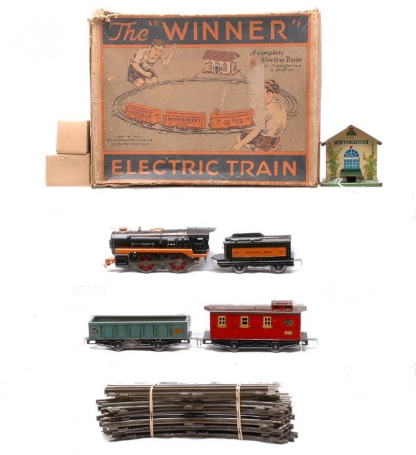Winner Litho Set no. 1003 1015 1016 1512 1517 OB: Winner prewar O gauge lithographed freight set no. 1003, circa 1932 in set box with two original cardboard inserts containing; 1015 orange and black 0-4-0 steam loco, 1016 orange and black tender, 151