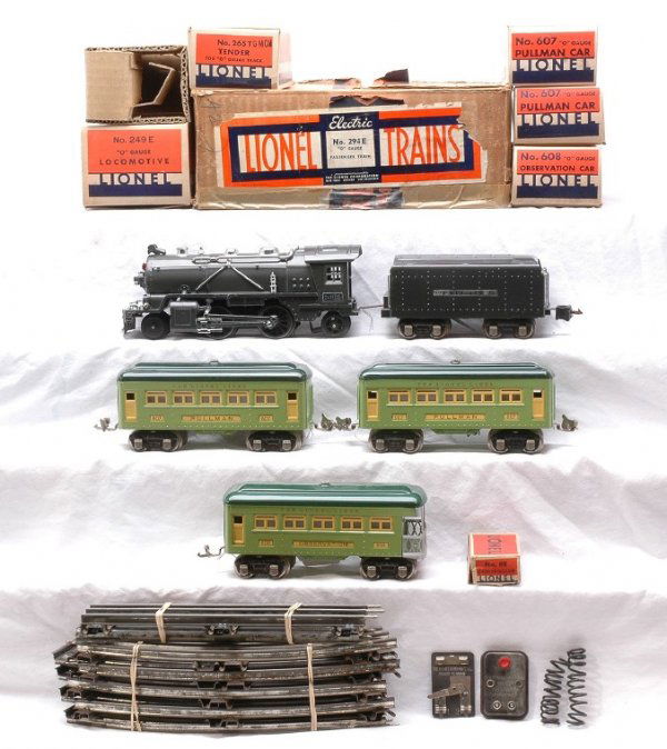 Lionel 2-Tone Gr. 294E 249E 265T 607 607 608 MIB: Lionel prewar O gauge two tone green passenger set no. 294E, circa 1936 in individual OBs and set box containing; 249E gun-metal 2-4-2 steam loco with nickel trim and original cardboard insert, 265T g