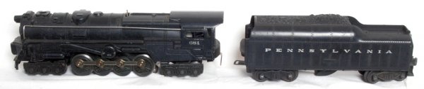 Lionel postwar O gauge 681 steam turbine: Lionel postwar O gauge 681 steam turbine with 2046W tender. Good steps on tender. C6-7.