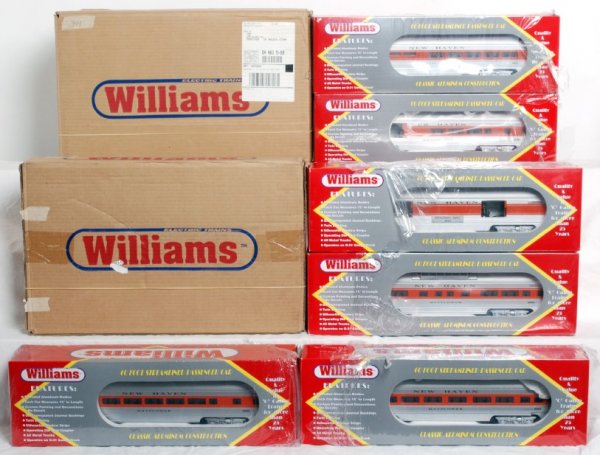 Williams LL-1011 & LL-1011CD New Haven passengers: Williams O gauge LL-1011 and LL-1011CD New Haven Mayflower 60 foot aluminum luxury liner passenger cars in original boxes, C8+. LL-1011 consists of: 6260 REA baggage, 6262 coach, 6264 vista dome and 6