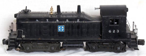 Lionel postwar No. 623 Santa Fe NW-2 diesel: Lionel postwar O gauge No. 623 Santa Fe NW-2 diesel switcher, lower C6.