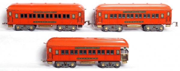 American Flyer W.G. 4141, 4151, 4142 passengers: American Flyer prewar wide gauge 4141 Bunker Hill coach, 4151 Yorktown coach and 4142 York Town observation, passenger cars, C6.
