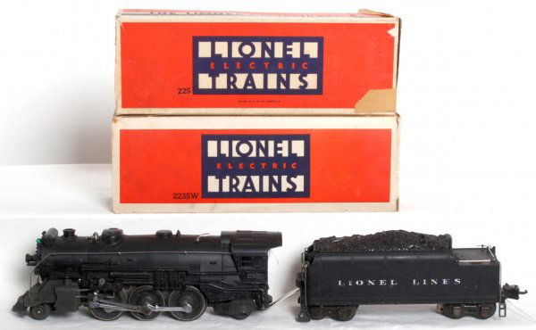Lionel prewar 225 steam loco with 2235W, OB: Lionel prewar O gauge 225 steam locomotive with 2235W die cast tender, black, C7 area, slight bend in corner of cab roof. Boxes are worn, loco box has one insert, tender box has both inserts.