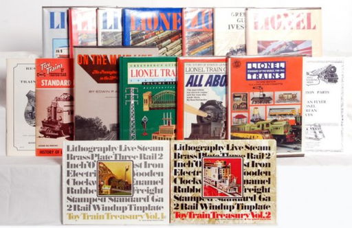 826 Large Stack Of Hard Bound Lionel Train Books - 