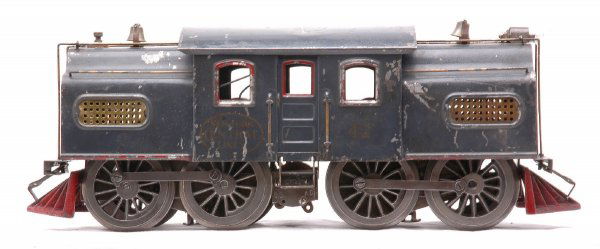 Lionel Prewar 42 Gray NYC 0-4-4-0 Electric Loco: Lionel prewar standard gauge 42 gray New York Central Lines 0-4-4-0 electric loco. Loco has dual motors, one piece step and no sliding doors. Loco has been partially restored, C5.