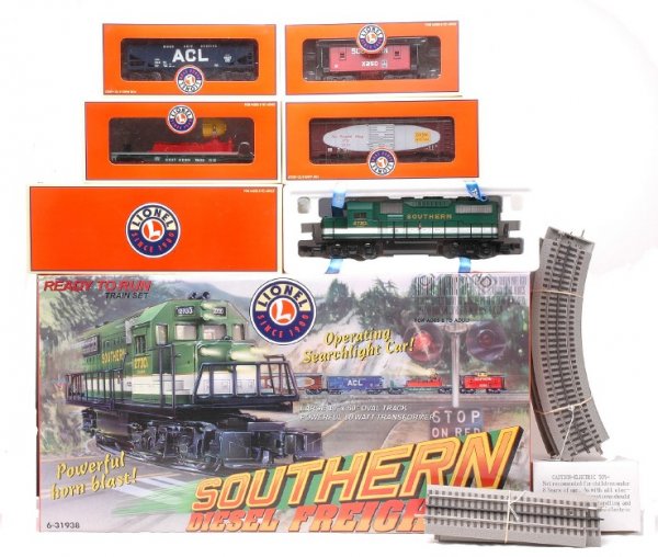 Lionel Southern Diesel Freight Set 31938 LN OB: Lionel Southern Diesel Freight set no. 31938 in individual OBs and set box including; 28843 Southern GP-38, 36262 Southern boxcar, 16484 ACL hopper, 36757 Southern searchlight car, 26590 Southern squa