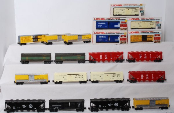 Lot of 20 Lionel rolling stock