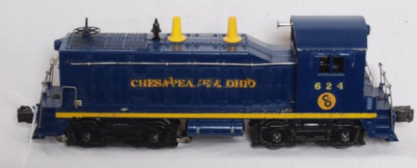Lionel postwar O gauge No. 624 C&O NW-2: Postwar O gauge Lionel No. 624 Chesapeake and Ohio NW-2 diesel switcher, nice clean and shiny C6-7.