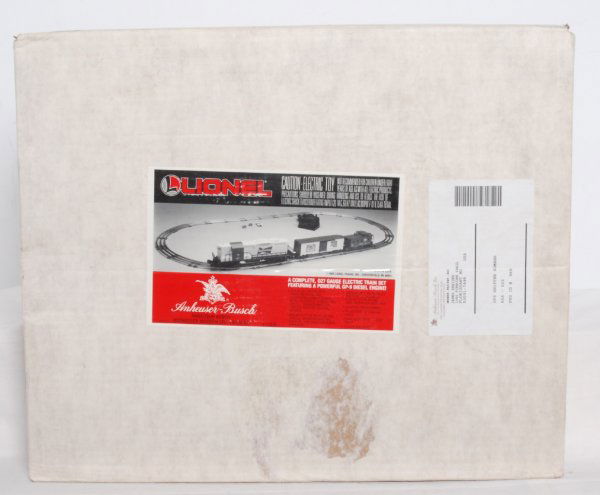 Lionel 11810 Anheuser-Busch Set: Lionel 11810 Anheuser-Busch train set in original box consisting of 1947n Budweiser GP-9, 16248 Budweiser boxcar and 16551 Anheuser-Busch Inc. caboose, trains look High C8-9. Track, transformer and ot