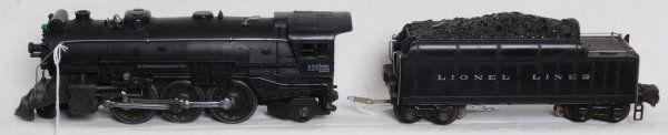 Prewar Lionel No. 225 loco and 2224W tender: Prewar Lionel O gauge No. 225 loco and 2224W tender, tender is missing coupler key and about half of slide shoe. Train looks nice C6+ otherwise.