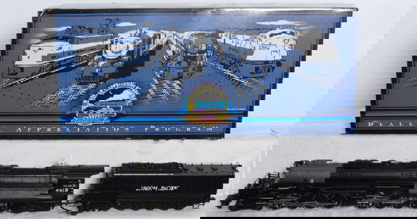 MTH DAP Union Pacific Big Boy 20-80001a: MTH Dealer Appreciation 20-80001a Union Pacific big boy in OB. Loco features Protosounds, Protosmoke, Protocoupler and much more. Loco is in OB. Loco is C8-9 with some minor run time.