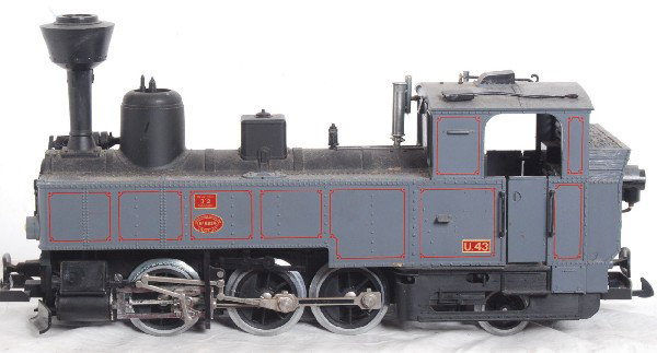 LGB 2070 loco: LGB 2070 loco. Loco is C8 although it is a bit dusty. Loco also has loose windshield. Loco looks lightly run . No engineer figure.