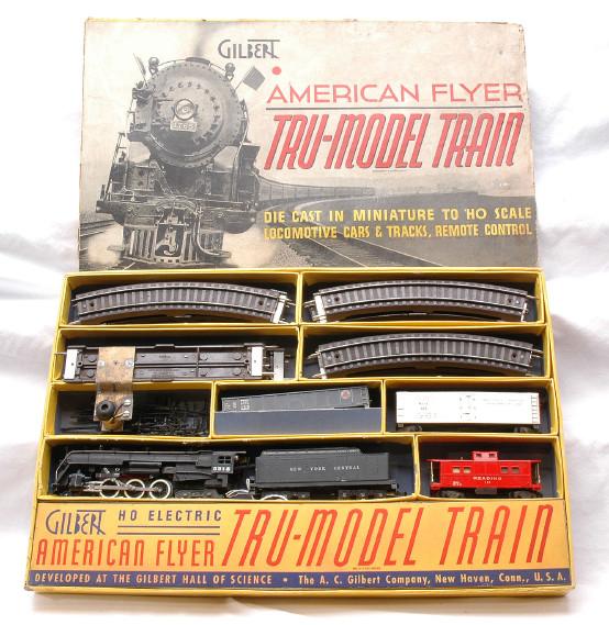 AF HO by Gilbert Freight Set no. 140 LIKE NEW OB: American Flyer by Gilbert HO freight set no. 140 in set box containing: 151 NYC J3a Hudson 4-6-4 loco numbered 5318 and tender, 124 Merchants Despatch Refrigerator Line reefer, 128 Lehigh New England