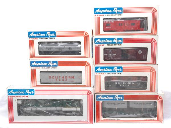 AF Lionel 8458 9004 9105 9204 9303 9704 9403 MIB: American Flyer S gauge by Lionel 8458 GP-9 Southern Diesel with Southern freight cars including; 9004 flat car with vans, 9105 triple dome tank, 9204 hopper, 9303 gondola with canisters, 9704 boxcar a