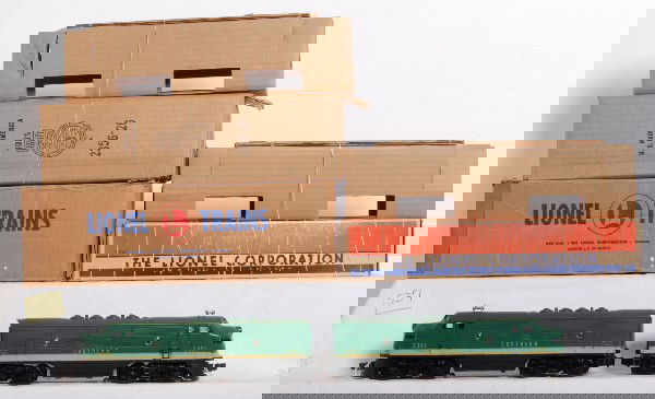 Lionel No. 2356 Southern Railways F3a units in MC: Postwar Lionel O gauge No. 2356 Southern Railways F3a units in original Master Carton and inner individual boxes with inserts. Trains should clean to look C7. Master Carton and inner boxes are origina