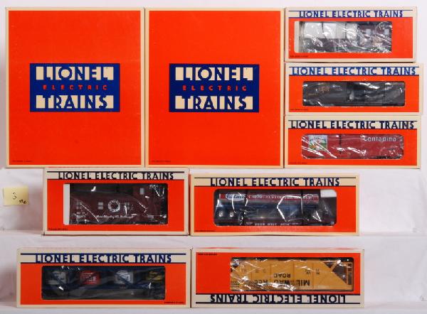 13 Lionel LTI 6464 boxcars and other freight cars