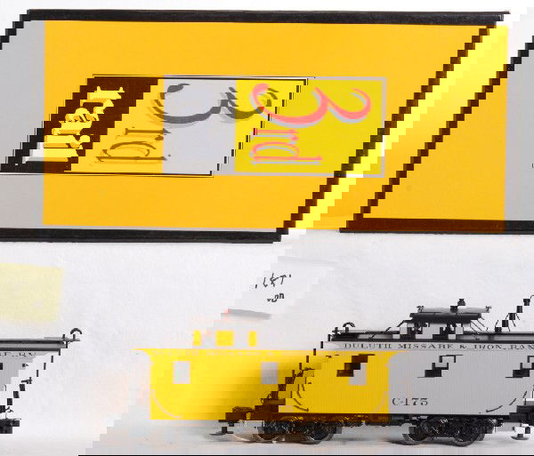 3rd Rail brass DM&IR C-175 caboose: 3rd Rail O Scale Duluth Missabe and Iron Range brass caboose in OB. Caboose is C9-10 with little if any run time. OB in good condition.