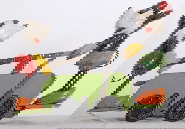 Lionel No. 1100 Mickey Mouse house car, apple base: Prewar O gauge Lionel No. 1100 Mickey Mouse handcar, apple green base, orange shoes and green skirt on Minnie. Minnie has a touchup and probable chip repair to underside of skirt. Chips and hairlines,