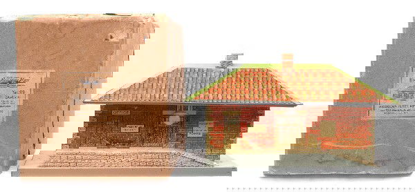 Am Flyer Prewar 97 Litho Freight Station Boxed: American Flyer prewar no. 97 lithographed freight station in OB. The station is numbered 95 on each end. The lithographing has bright colors with small nicks, C7. The OB has a label marked No. 99 Stat