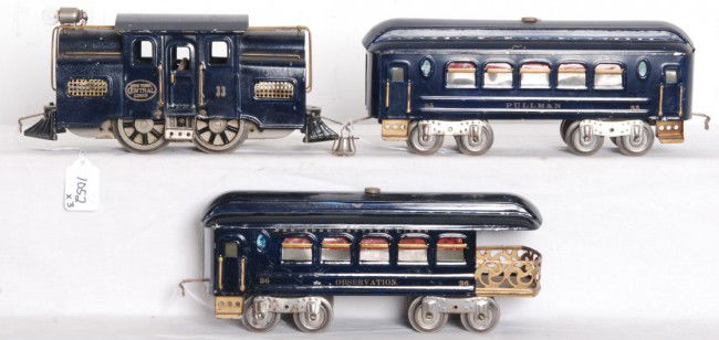 Lionel Montgomery Ward Set 34X w/33, 35, 36: Prewar Lionel standard gauge Montgomery Ward Set 34X with 33 New York Central Lines center cab electric locomotive with 35 Pullman and 36 observation, passenger cars all in original midnight blue pain