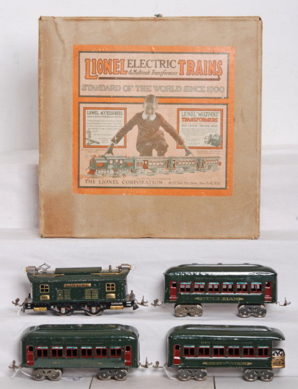 Boxed Lionel Outfit No. 98 passenger set w/253: Prewar O gauge Lionel Outfit No. 98 passenger set in original box, 253 center cab electric locomotive with two 610 Pullman coaches and a 612 observation all in dark green with maroon doors and windows