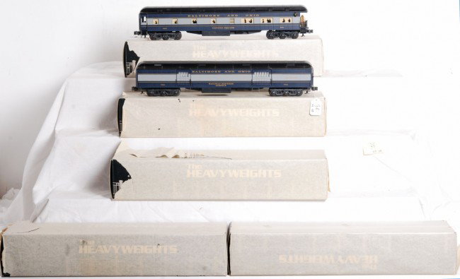 K Line B&O 5 car passenger set: K Line O Gauge Baltimore and Ohio passenger set in OBs. Cars include 0900 Capitol Square observation, 1062 Dolly Madison diner, 3510 Fort Lee coach, 3511 Fort Knox coach, and 0750 REA baggage. Cars ar