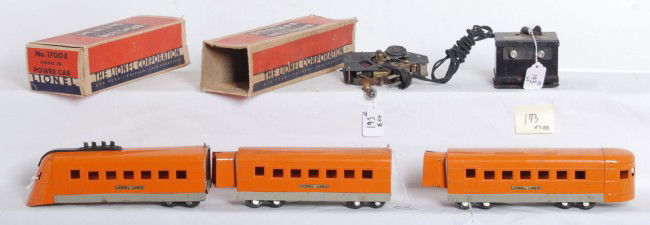 Lionel 1700E junior set: Lionel Prewar O gauge 1700E junior set with two cars. Original paint is C5-6. Roof casting and wheel castings need replaced. Includes 1028 transformer.