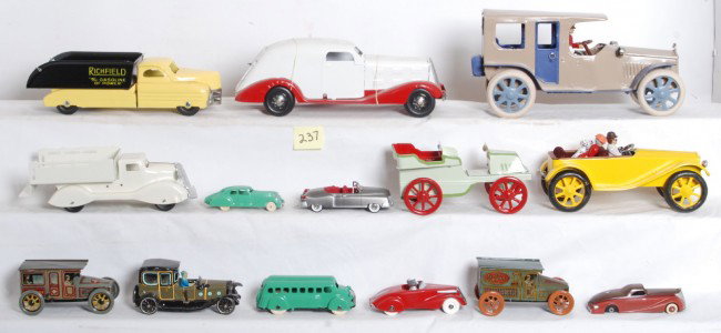 Large lot of 14 older classic toy cars, restored: Large lot of diecast, pressed steel, tinplate toy vehicles that to some degree (most are finished) have been restored. Most vehicles are not marked, probably due to having been restored/repainted. Som