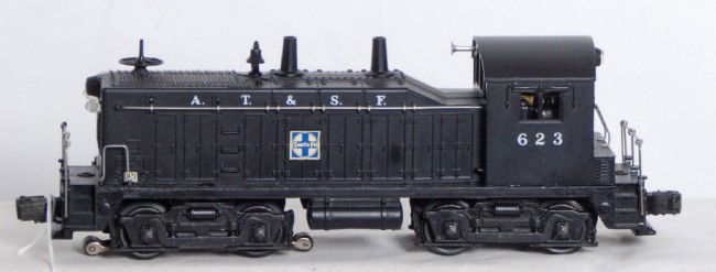Lionel No. 623 Santa Fe NW-2 diesel switcher: Postwar Lionel O gauge No. 623 Santa Fe diesel switcher,