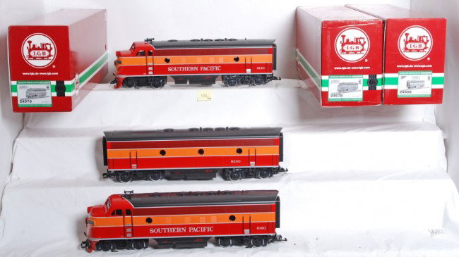 LGB Southern Pacific F7 A-B-A with Sound / MTS: LGB G Scale F7 Southern Pacific A-B-A in OBs. Includes two 24578 powered A units with MTS control. 24588 B unit with sound. Locos are high C8-9 with very light if any run time. OBs show some light wea