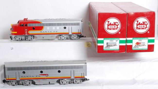 LGB Santa Fe F7 A-B with sound: LGB G Scale Santa Fe F7 A-B in OB. Locos comes with all paperwork and packing. 20570 A unit and 20582 B unit. Locos have been run, C8.