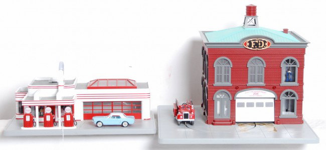 MTH operating Esso station and fire station: MTH modern O Gauge operating accessories. Two accessories include operating Fire Station department 234 and 30-9106 Esso operating station. Accessories are C7-8 with some use on a layout. Mustang for 