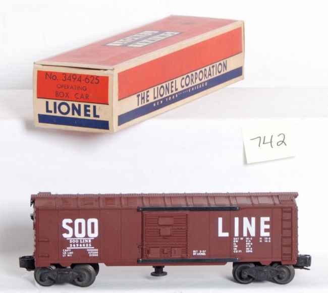 Lionel No. 3494-625 Soo Line operating boxcar in O: Postwar Lionel O gauge No. 3494-625 Soo Line operating boxcar, fantastic C9-10 in C10 OB.