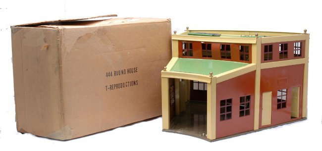 T-Reproductions 444 Round House LN Boxed: T-Reproductions standard gauge 444 Round House in OB. The station looks C9, however the top of the Round House and top front row of windows are bowed in.