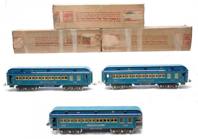 Lionel Blue Comet Passenger Cars 420 421 422 OBs: Lionel prewar standard gauge Blue Comet passenger cars in OBs including; 420 Faye Pullman, 421 Westphal Pullman and 422 Tempel observation car. The cars have nickel trim. The car roofs have some minor