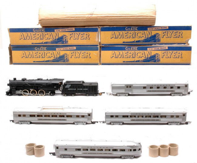 Am Flyer Special Train Passenger Set no. 434: Desirable American Flyer S gauge Special Train passenger set no. 434, circa 1952 containing; 282 Chicago Northwestern Line 4-6-2 Pacific loco and tender with original wrap, satin silver painted stream