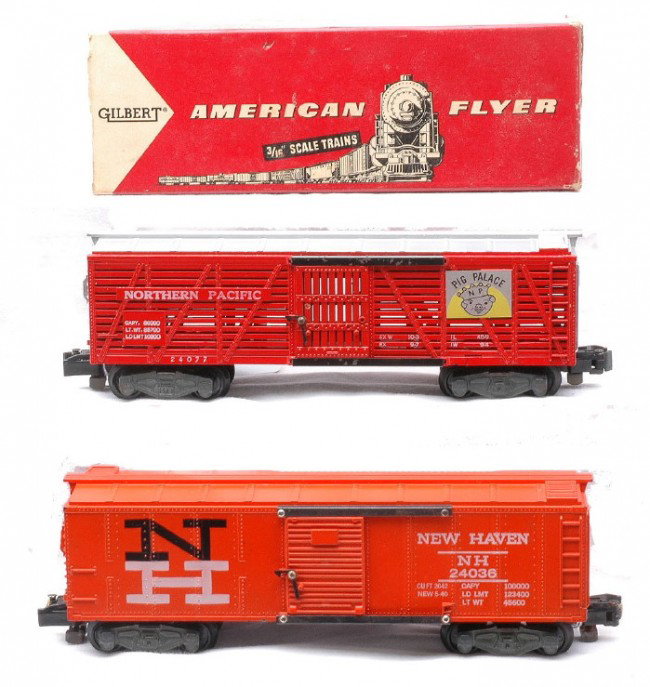 AF 24077 NP PIG PALACE Stock 24036 NH Box: American Flyer S gauge 24077 Northern Pacific ÒPIG PALACEÓ stock car in OB missing all flaps on one end. The silver roof has some spots and door guides have light surface corrosion. The boxcar is C7