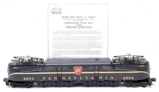 Weaver 3-Rail Pennsylvania GG1 Electric Loco LN: Weaver 3-rail Pennsylvania GG1 with a single stripe numbered 4904 with operating instruction sheet. The loco is C8.