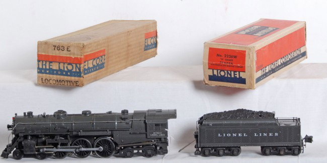 Lionel gray coal pile prewar 763E, 2226W: Lionel prewar 763E steam loco in gray with very hard 2226W tender. Engine is outstanding C8. Tender is the heat stamped version with a gray frame also, a few very minor chips, C7++, most would call ev
