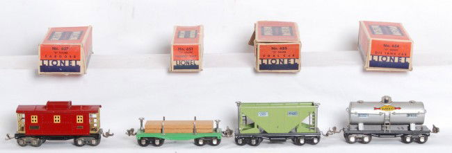 Lionel 651, 653, 654, 657 freight cars: Lionel Prewar O Gauge freight cars in OBs. Four cars includes 651 lumber car looks C7, OB has one missing end flap, 653 coal car C7, OB missing end flap, 657 caboose looks nicer C7 with paint chips on