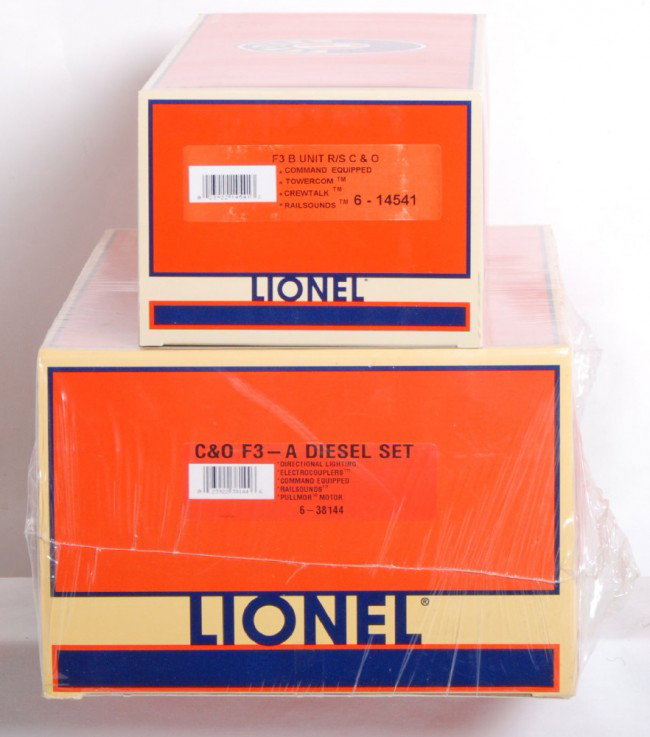 Lionel 38144 C&O F3 A-B-A: Lionel modern O Gauge Chesapeake and Ohio F3 A-B-A set. A-A set is 38144. Locos feature TMCC, Railsounds, directional lighting and much more. B Unit is 14541 and also features TMCC and Railsounds. A-A